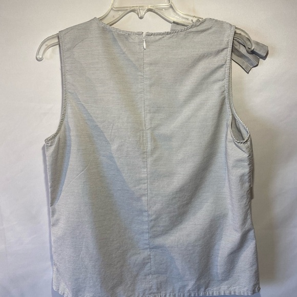 V: 𝅺Banana Republic Tank Top Women Medium Bow accented Black White Stripe - Picture 3 of 8